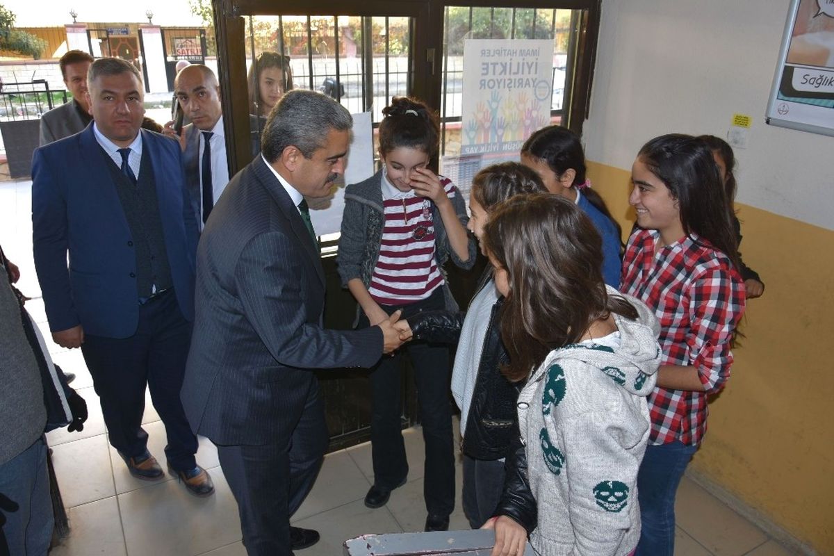 Nazilli Belediyesi Ortaokula Kantin Kazandırıyor