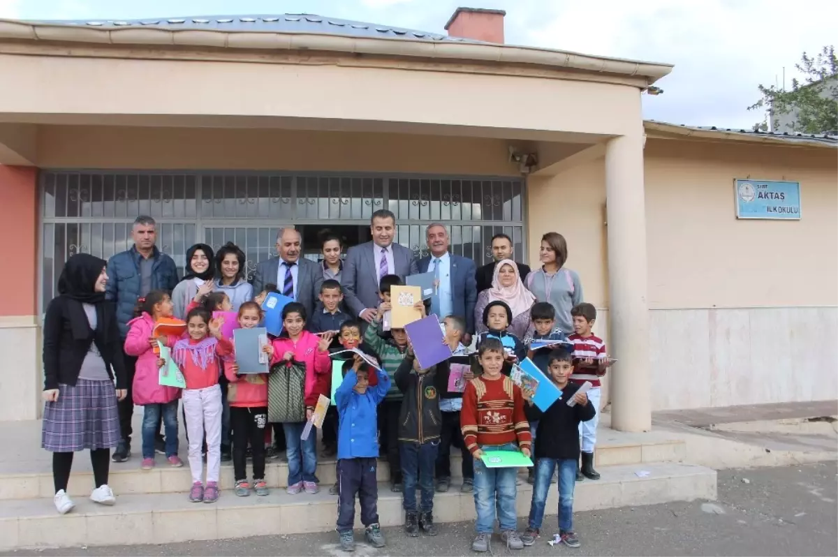 Bir Mesajla Tüm Okula Yardım Geldi