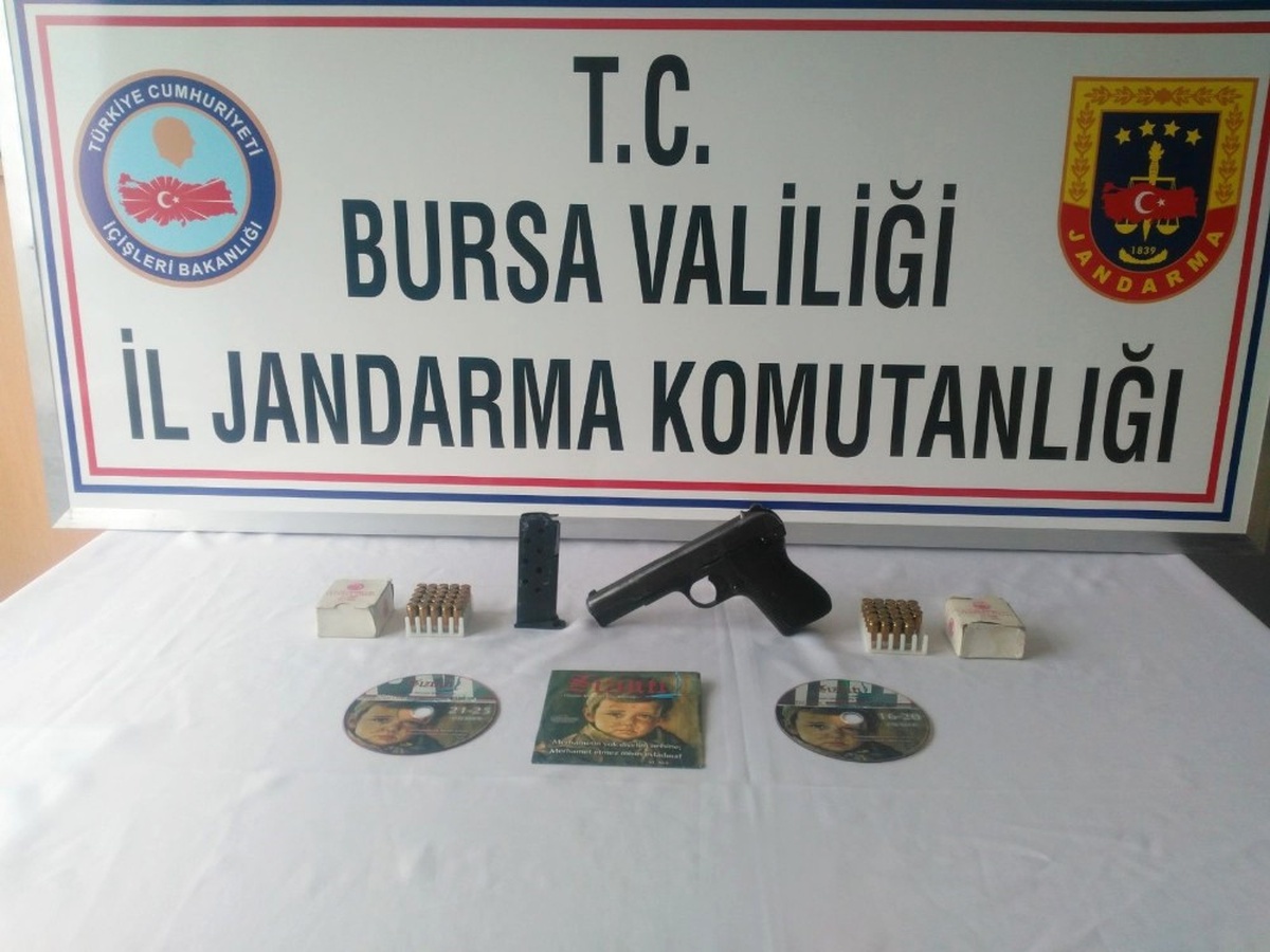 PKK Propagandası Yapan Şahsın Evinden Fetö Dergileri Çıktı