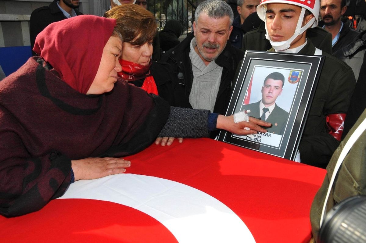 Şehit Uzman Çavuşa Gözü Yaşlı Veda