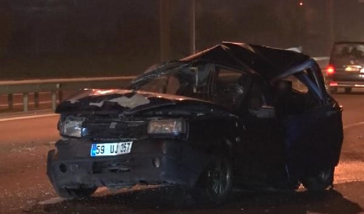 Tem Otoyolu\'nu Kilitleyen Zincirleme Trafik Kazası, 2 Yaralı