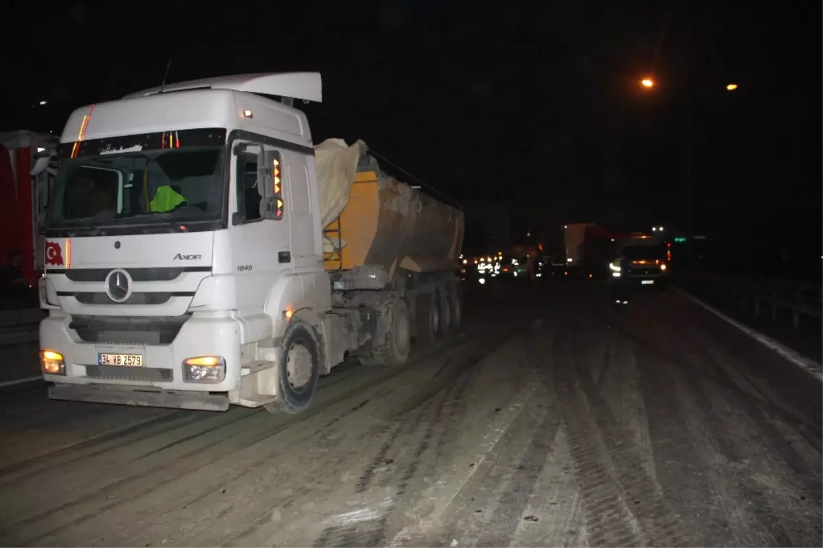 Basın Ekspres\'te Zincirleme Kaza: Tam 9 Araç Karıştı