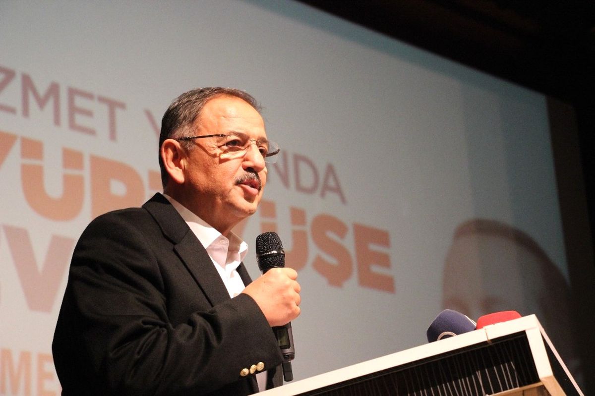Çevre ve Şehircilik Bakanı Mehmet Özhaseki Artvin\'de