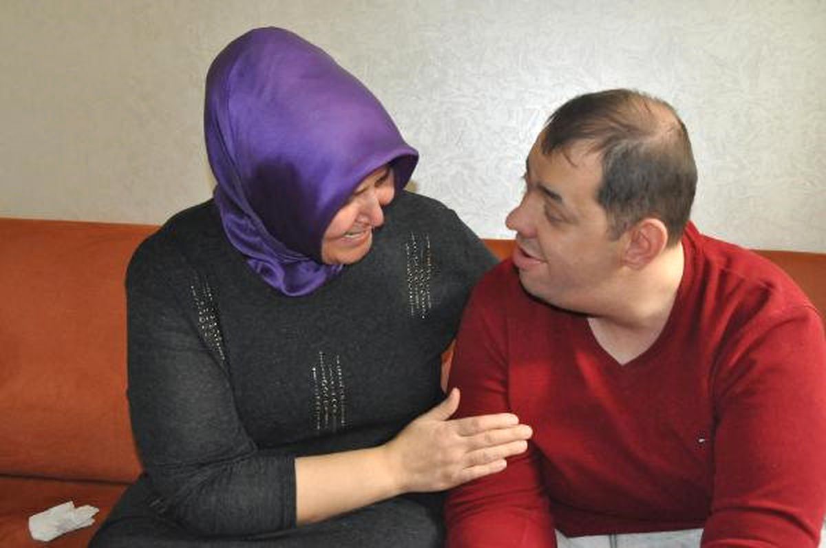 Engelli Gencin Annesi: Oğlumu Kurtarın