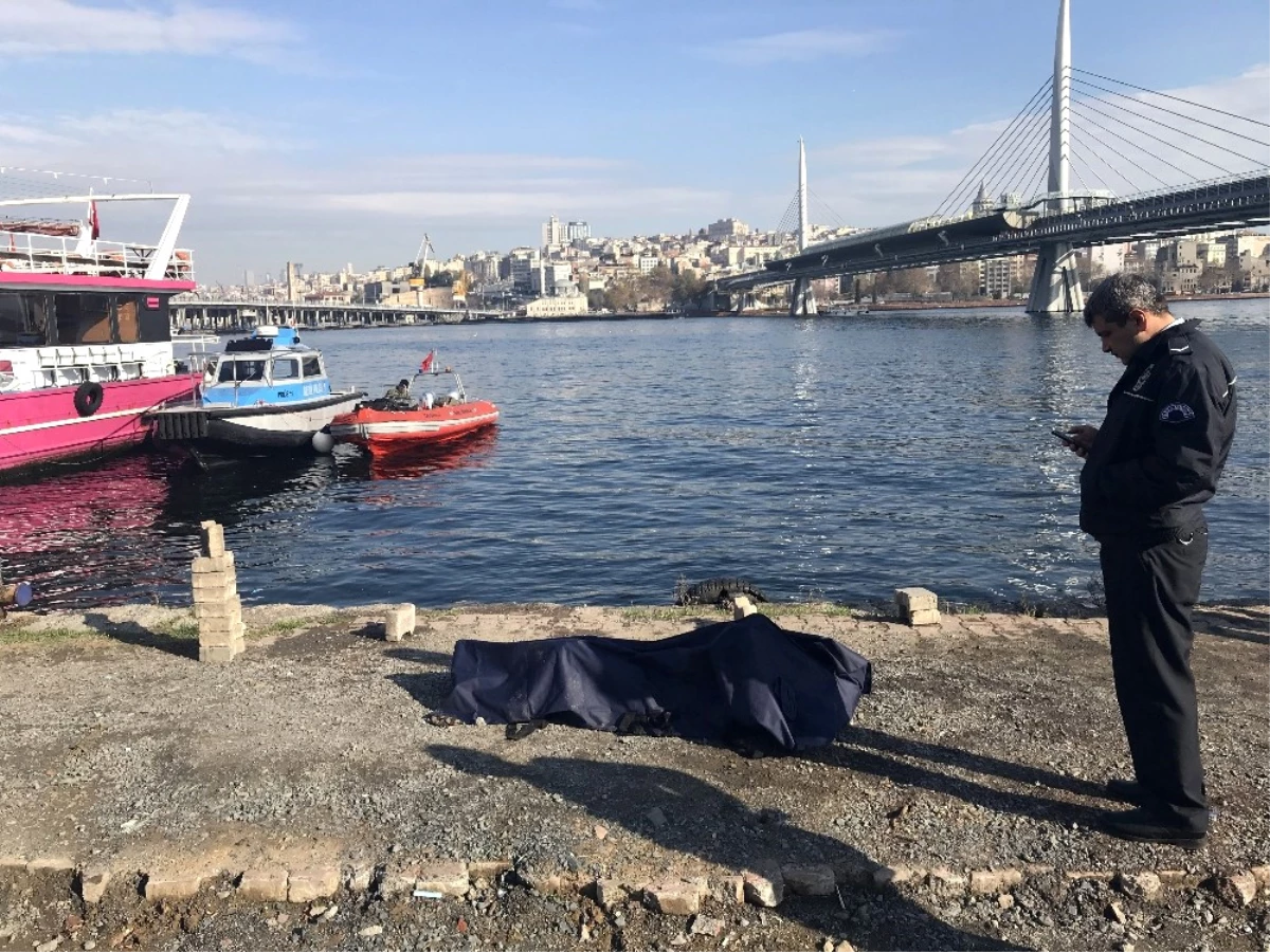 Haliç Metro Köprüsü\'nden İntihar Eden Şahsın Cesedi Bulundu