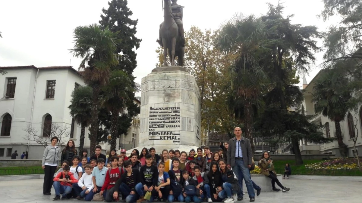 İzmitli 4 Bin Öğrenci Bursa\'yı Gezdi