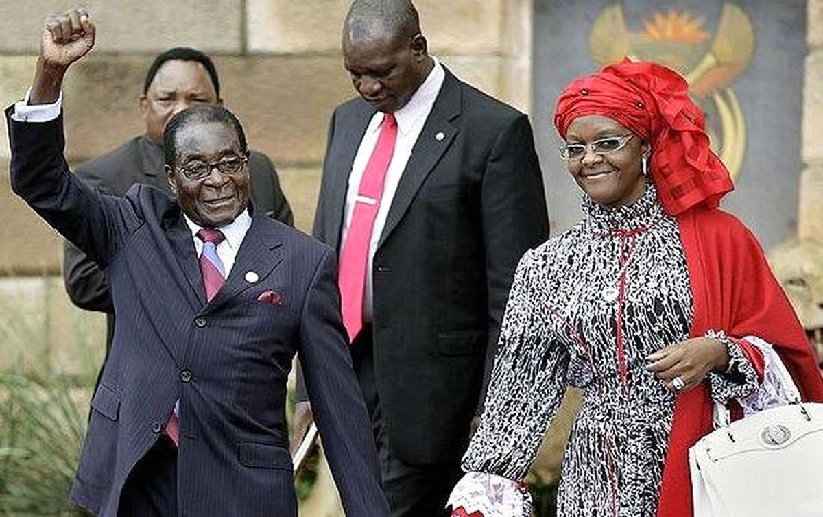 Mugabe\'ye 10 Milyon Dolar Tazminat, Ailesine Dokunulmazlık