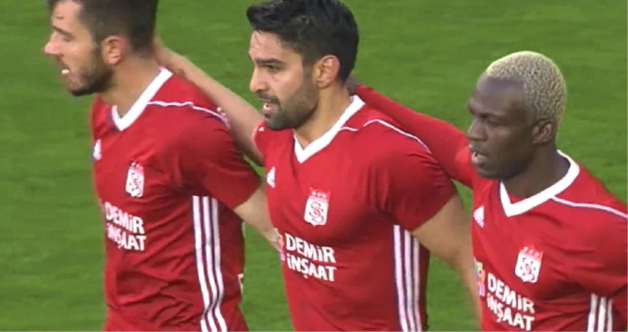 Sivassporlu Muhammed Demir, Trabzonspor\'a Attığı Golden Sonra Ağladı