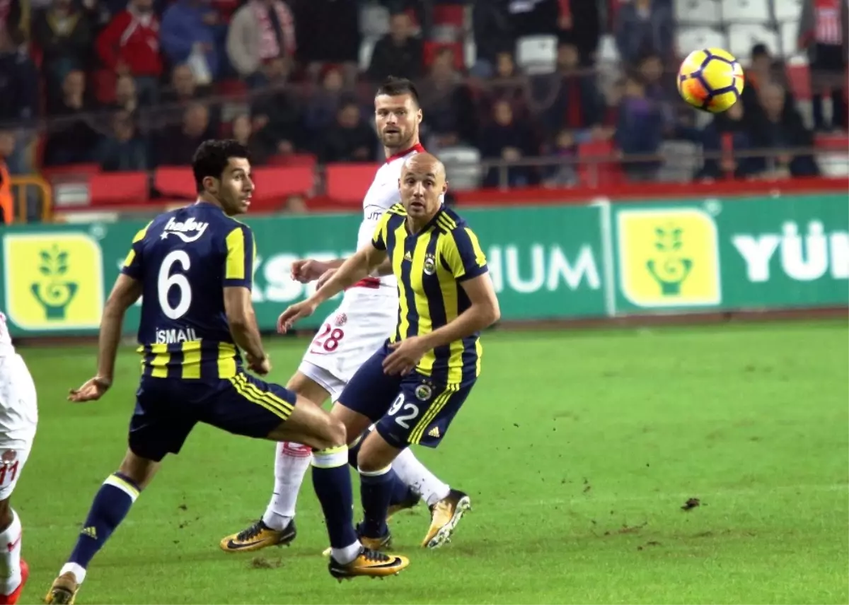 Süper Lig: Antalyaspor: 0 - Fenerbahçe: 1 (İlk Yarı)