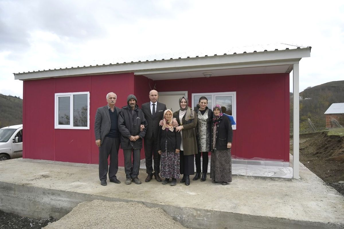 Tekkeköy Belediyesi, Bir Aileyi Sıcak Yuvaya Kavuşturdu