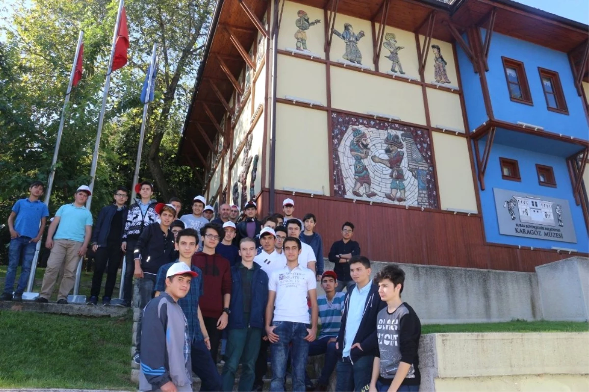 Afyonlu Gençler Bursa\'ya Kültür Gezisi Gerçekleştirdi