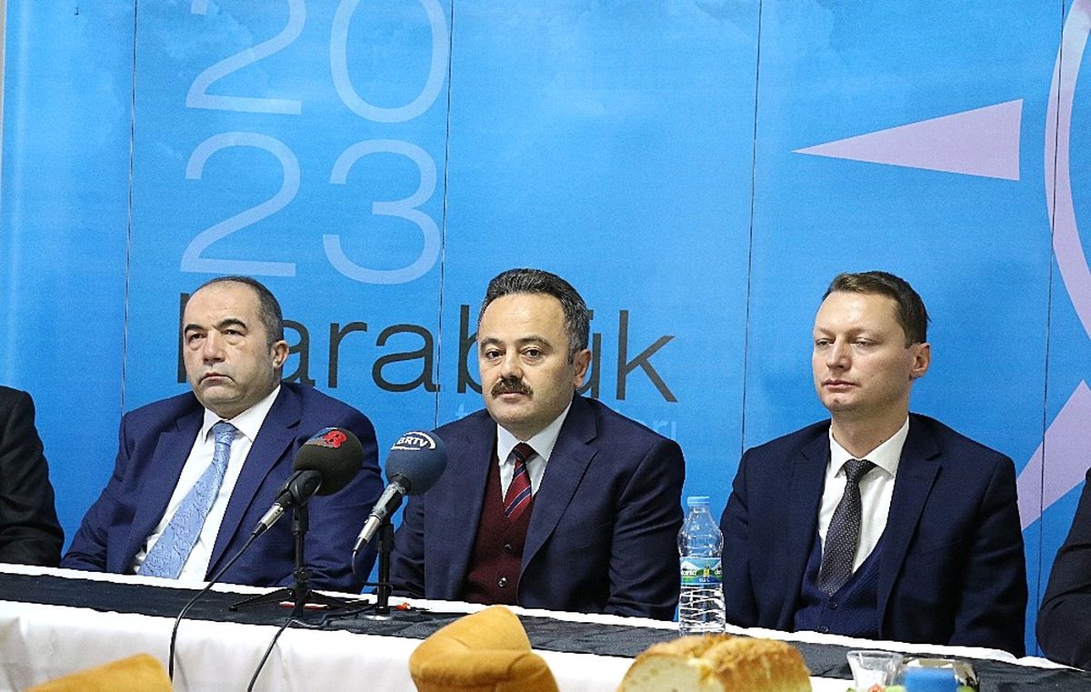 AK Parti İl Yönetimi Basınla Bir Araya Geldi