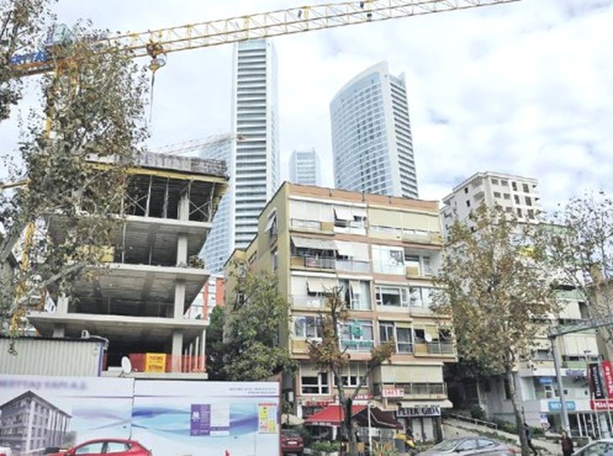 Bağdat Caddesi\'nde Dönüşüm Enkazı!