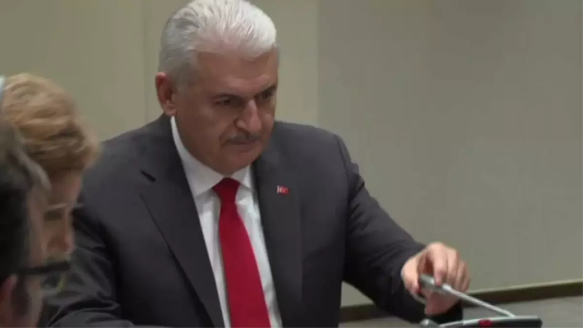 Başbakan Yıldırım Yabancı Basın Mensuplarıyla Bir Araya Geldi