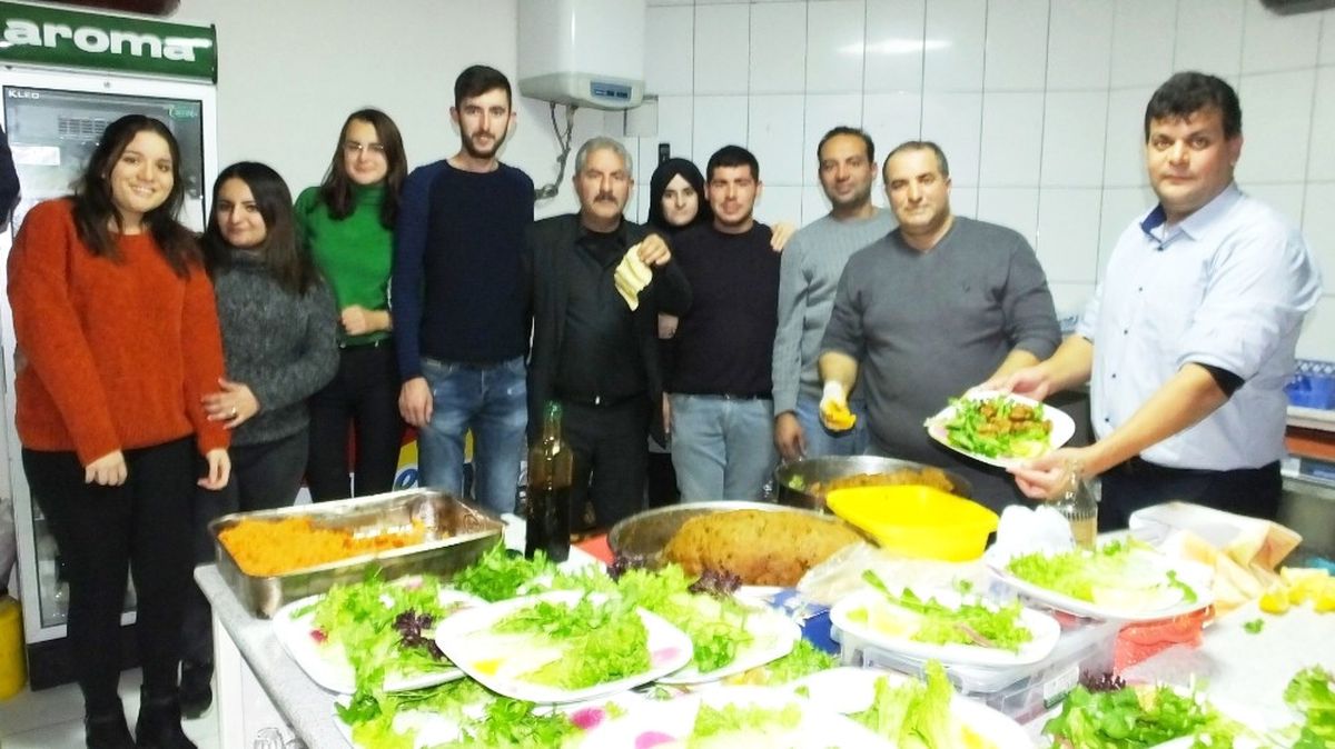 Burhaniye\'de İş Yerlerinde Kadın İstihdamı Artıyor