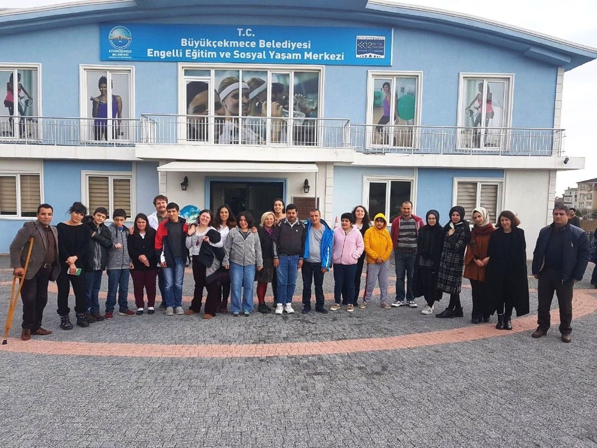 Büyükçekmeceli Engelli Çocuklar Üniversite Hocalarından Ders Alıyor