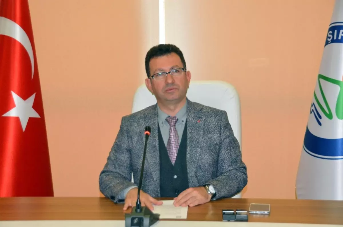 Cumhurbaşkanına Hakaret Eden Öğretim Üyesi Açığa Alındı