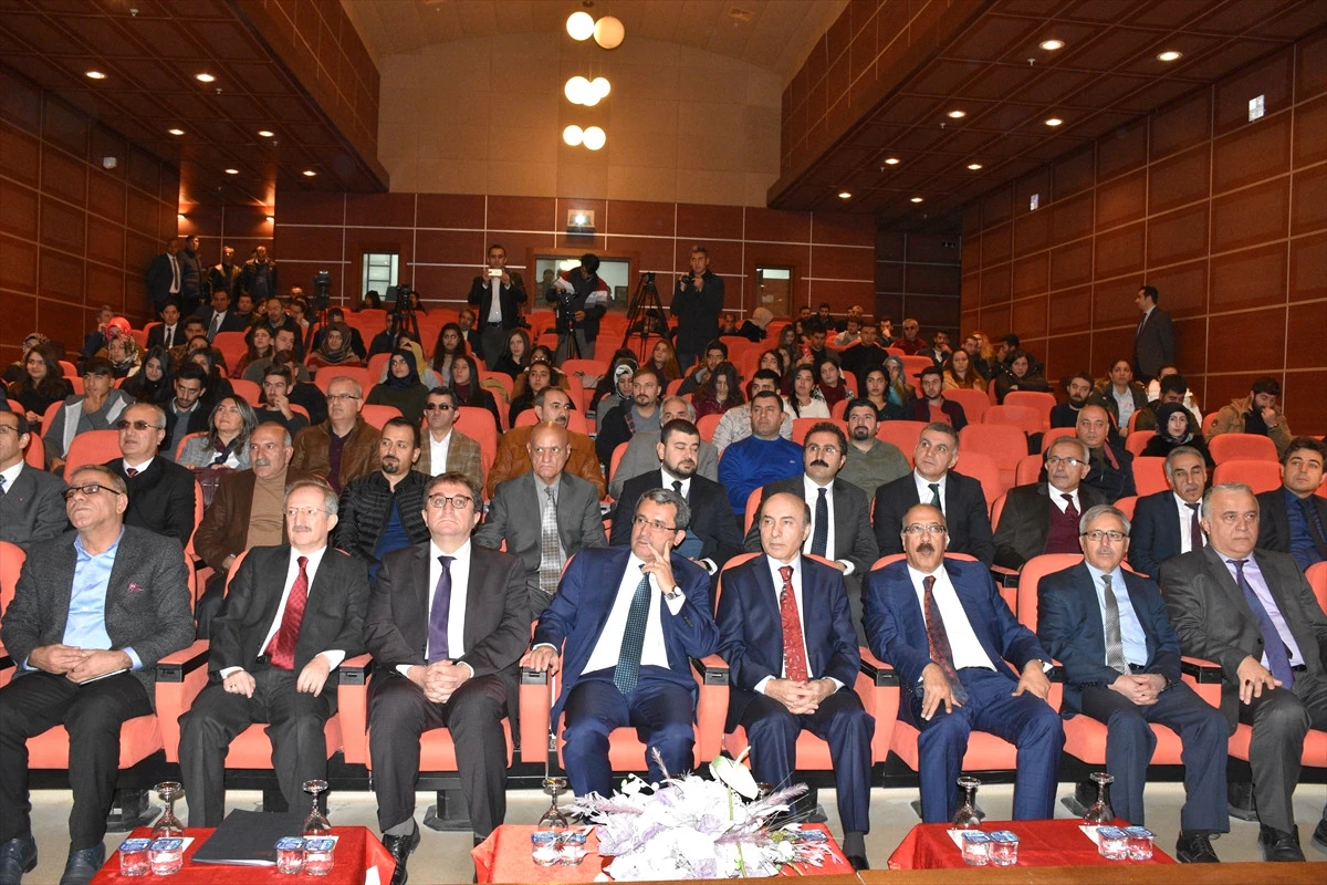 Diyarbakır\'da "Yeni Türkiye, Yeni Ortadoğu ve Yeni Dünya Çalıştayı"