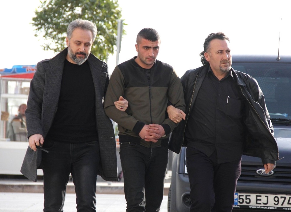 Eşine Silahla Ateş Açıp Kazayla 2.5 Yaşındaki Kızını Vuran Baba Yakalandı