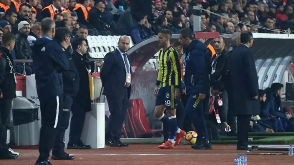 Fenerbahçe\'den Sakat Futbolculara İlişkin Açıklama