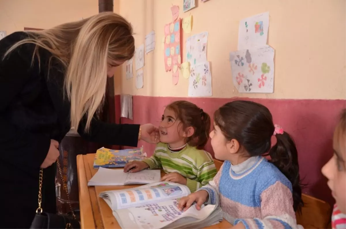 Gönül Elçileri\'nden Köy Okullarına Ziyaret