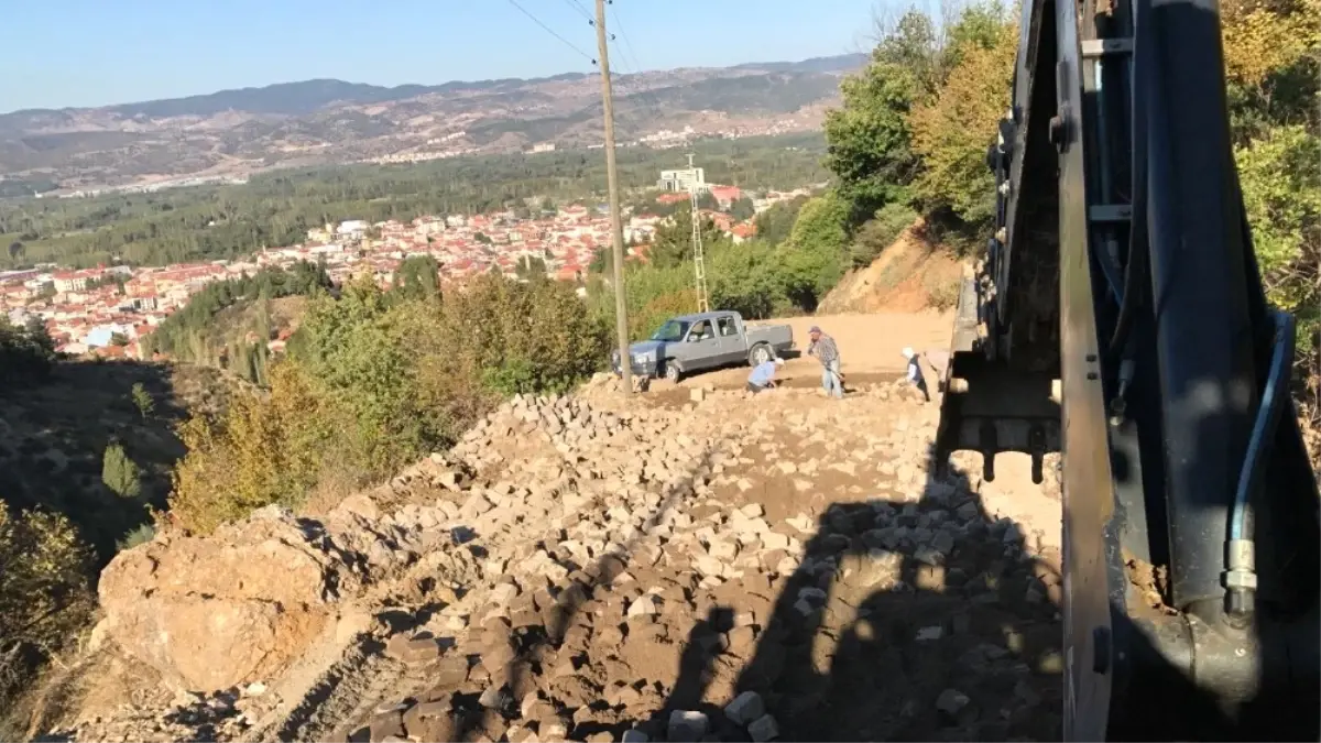 Kestane Dağı Yolu\'na Kilit Taşı