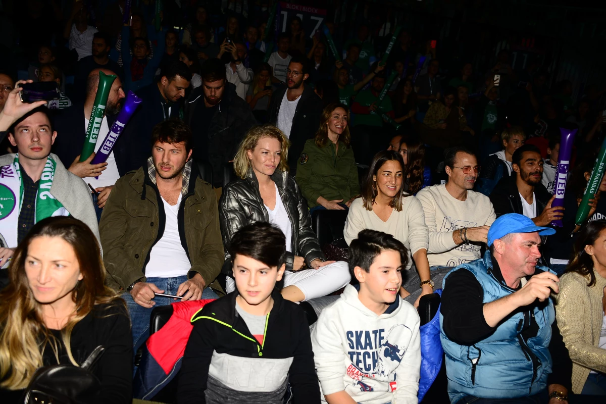 Maria Sharapova Rüzgarı Sinan Erdem\'de Esti!