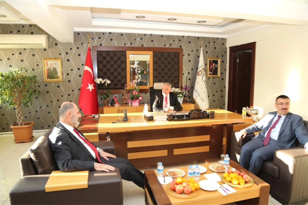 Milletvekili ve İl Başkanından Niğde Belediye Başkanı Özkan\'a Ziyaret