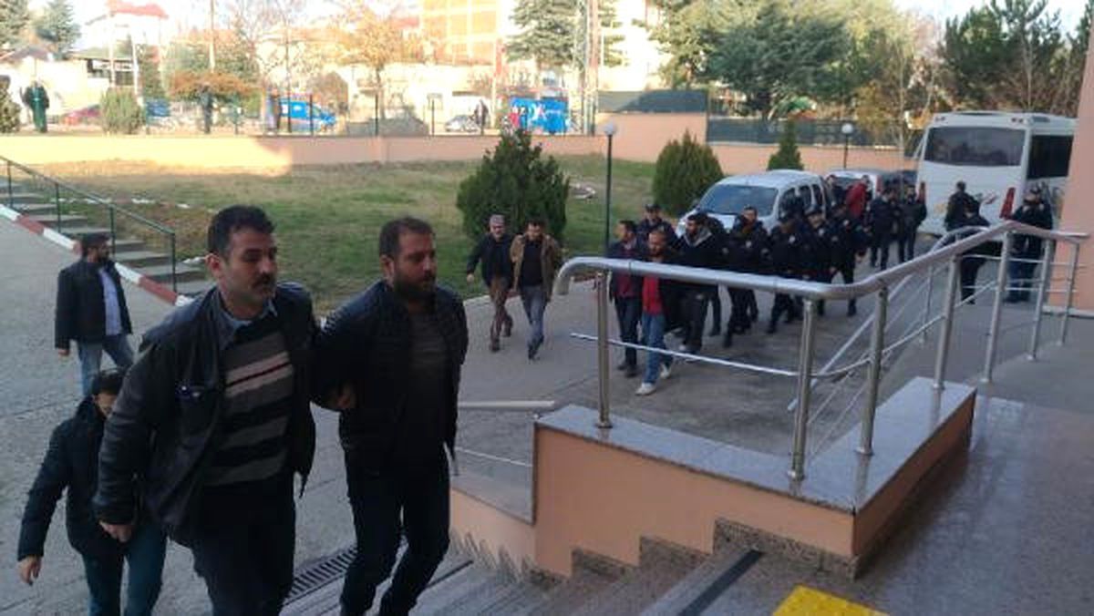 Organize Suç Örgütü Şüphelisi 13 Kişi, Adliyede