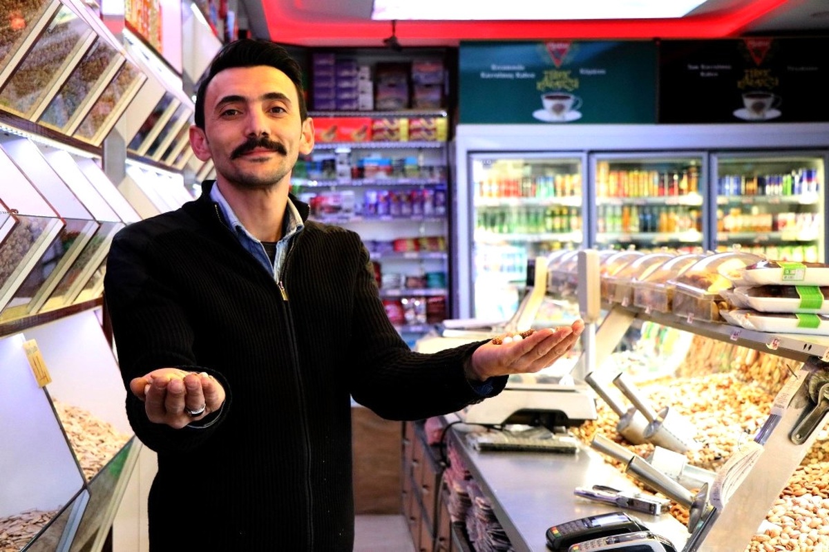 Yaz Sıcak Geçti, Kuruyemiş Fiyatları Arttı