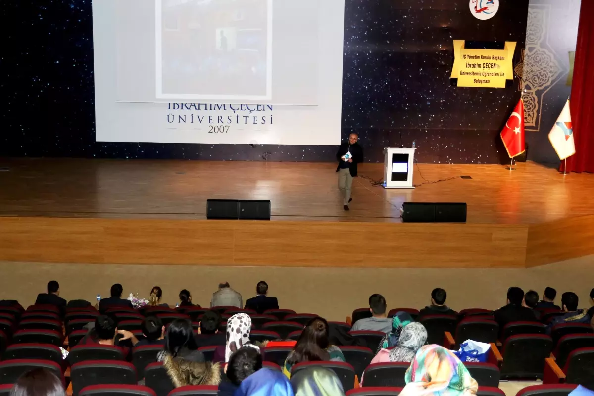 Ağrı İbrahim Çeçen Üniversitesi\'nde Eğitimde Öğrenen Öğretmen Semineri Düzenlendi