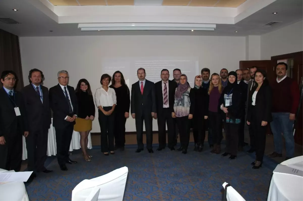 Arabulucu Avukatlar Afyonkarahisar\'da Bir Araya Geldi