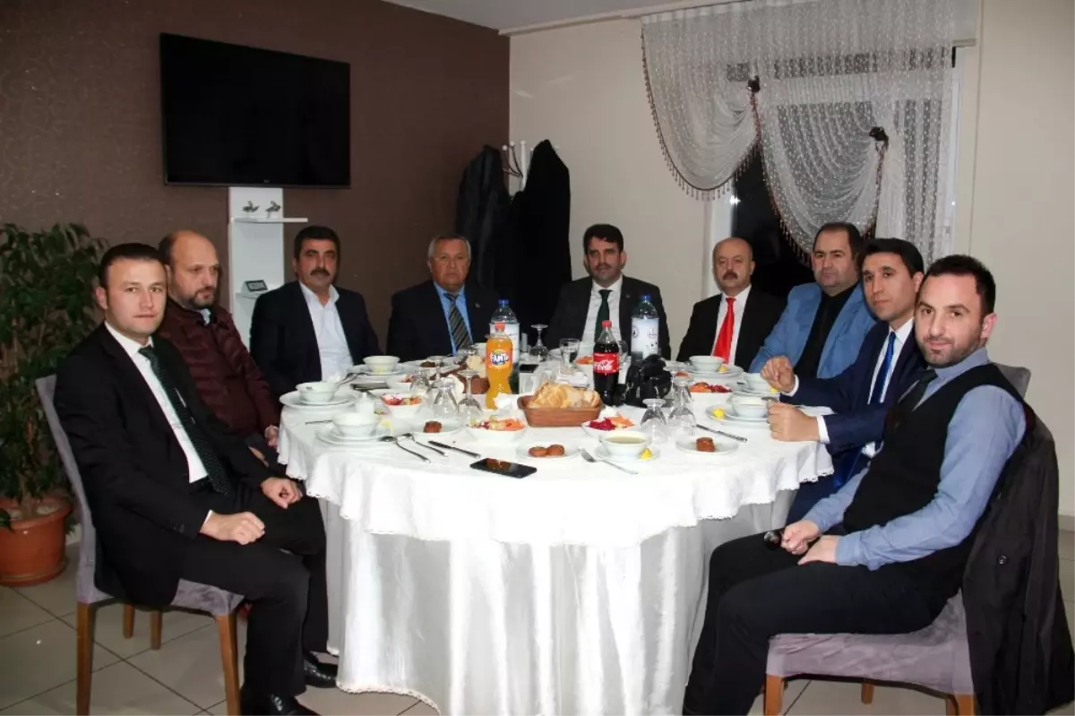 Başol, Ormanlı Beldesi\'nde Ki Öğretmenlere Yemek Verdi