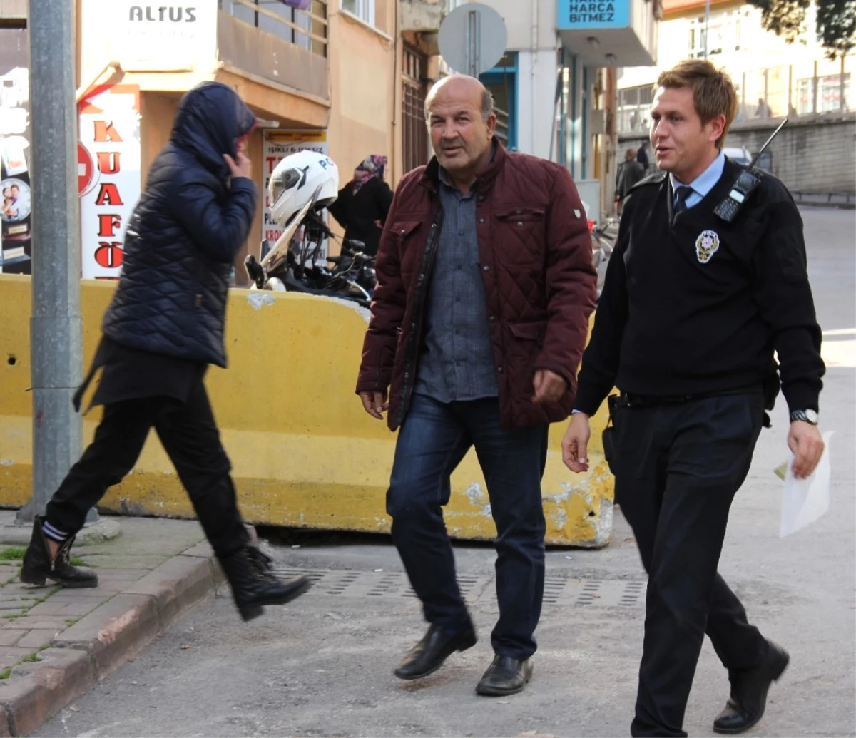 Börekçiyi Dolandıran Sahte Polis Serbest Bırakıldı
