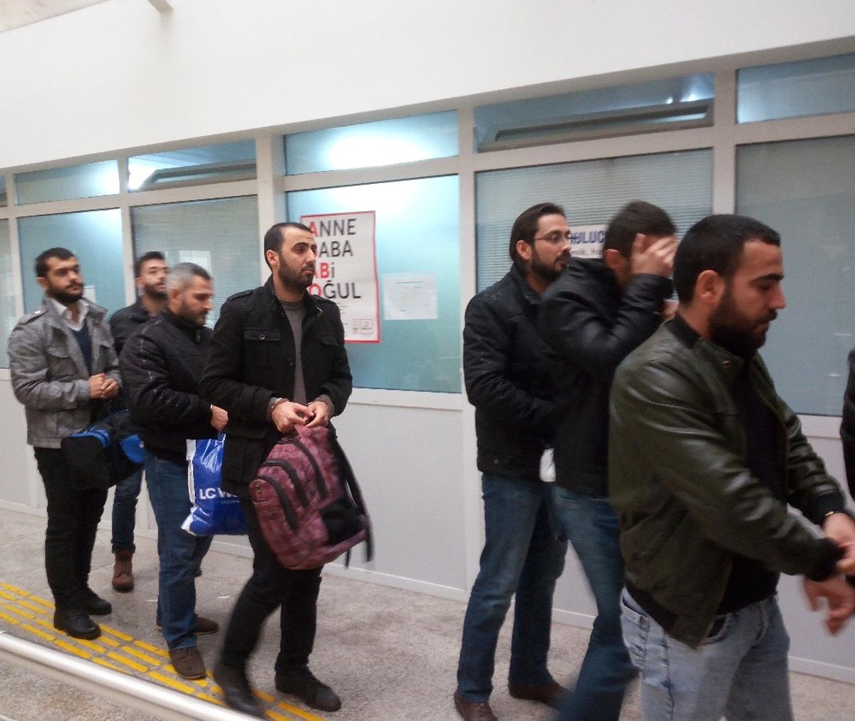 Bylock Kullandığı İddia Edilen 5 Kişi Adliyeye Sevk Edildi