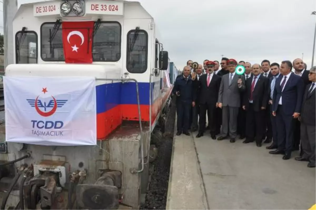 Demir İpek Yolu\'na Türkiye\'den İlk Yük Treni Uğurlandı