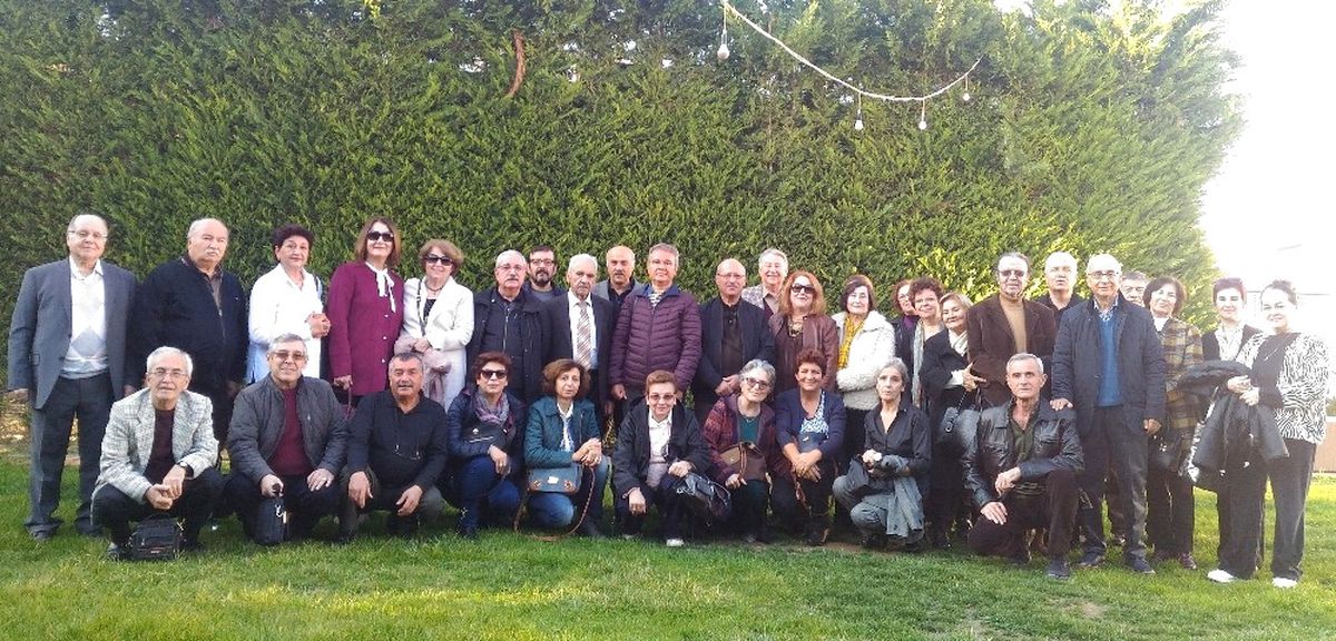 Emekli Öğretmenler Yemekte Bir Araya Geldi