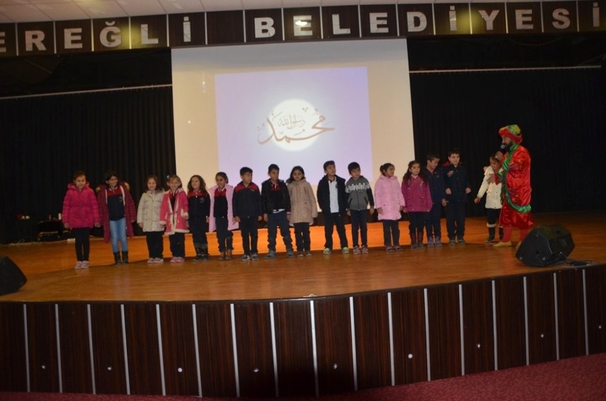 Ereğli\'de "Peygamberimi Öğreniyorum" Adlı Çocuk Tiyatrosu Sergilendi
