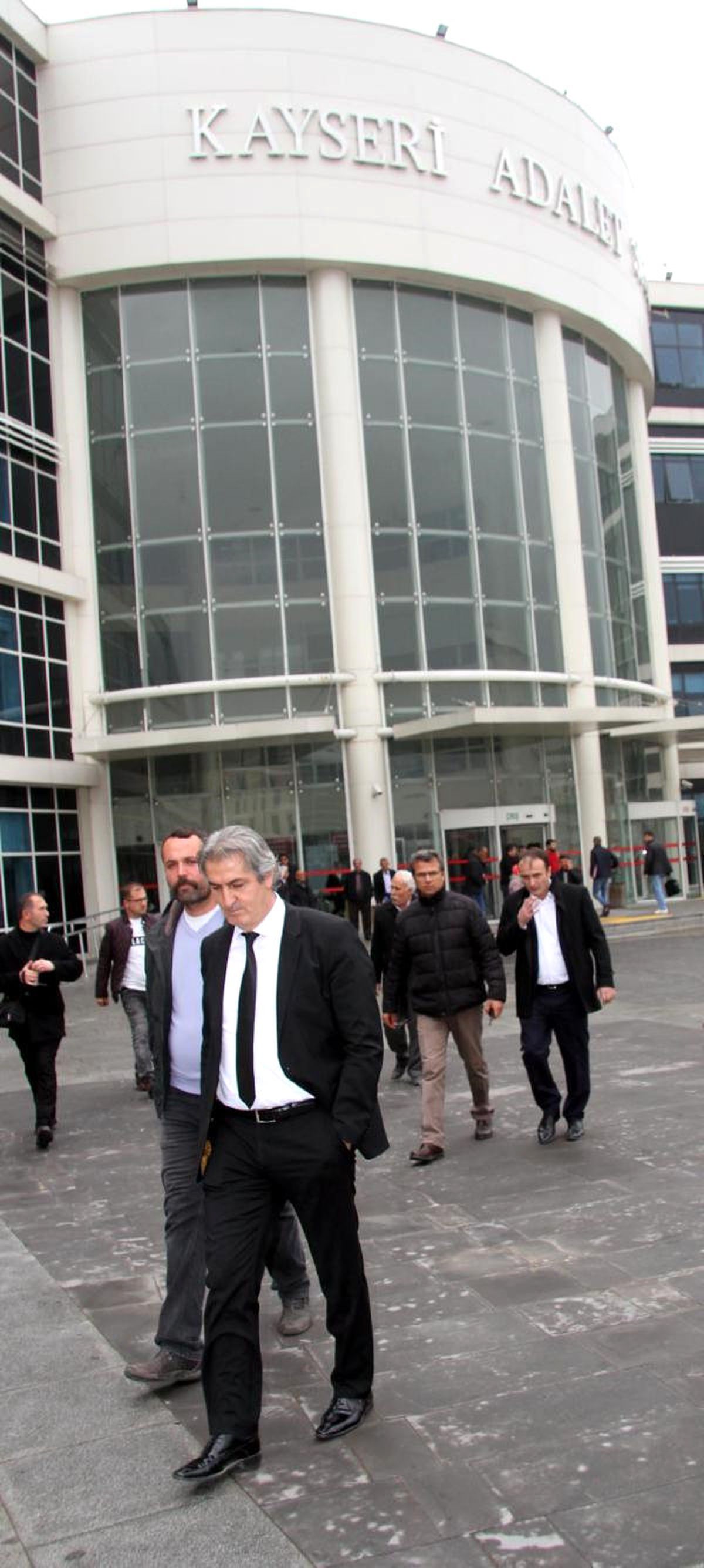Hdp Kayseri İl Binasına Saldırıda, 2 Sanığa Beraat, 1 Sanığa 15 Ay Hapis