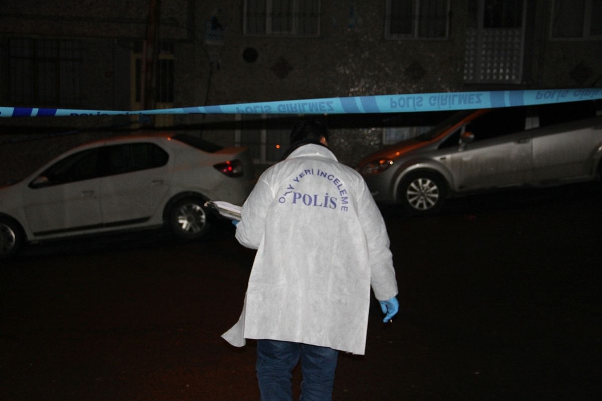 Hırsız Peşine Düşen Ev Sahibini Öldürdü