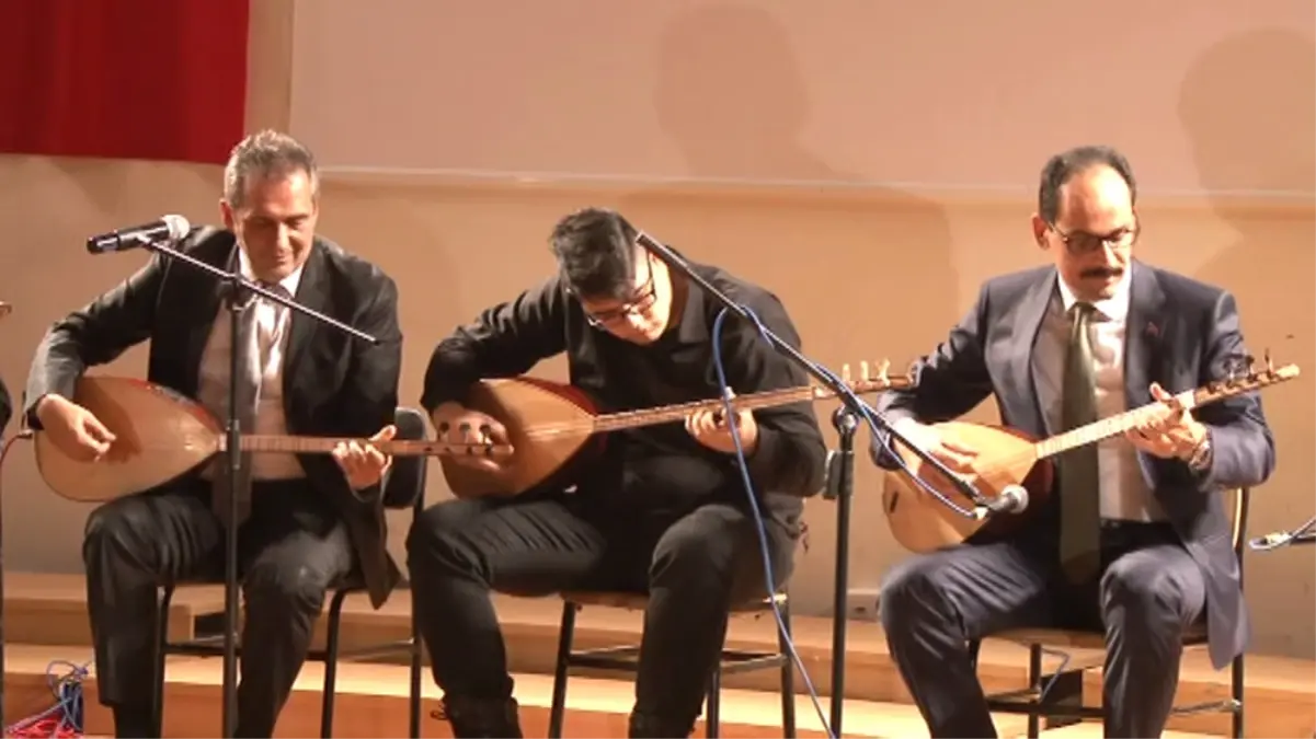 İbrahim Kalın ve Yavuz Bingöl Birlikte Saz Çalıp Türkü Söyledi