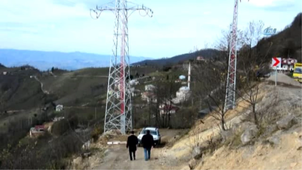 Kabadüz\'de Eski Elektrik Hatları Yenileniyor