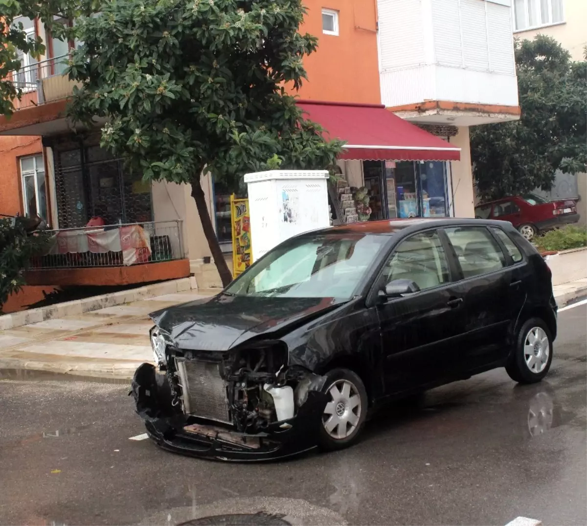 Manavgat\'ta 3 Aracın Hurdaya Döndüğü Kazada Kimsenin Burnu Bile Kanamadı