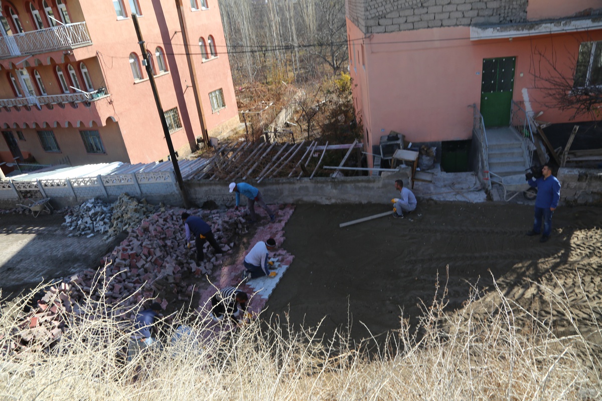 Merkez Mahallelerdeki Parke Çalışmaları Tüm Hızıyla Devam Ediyor
