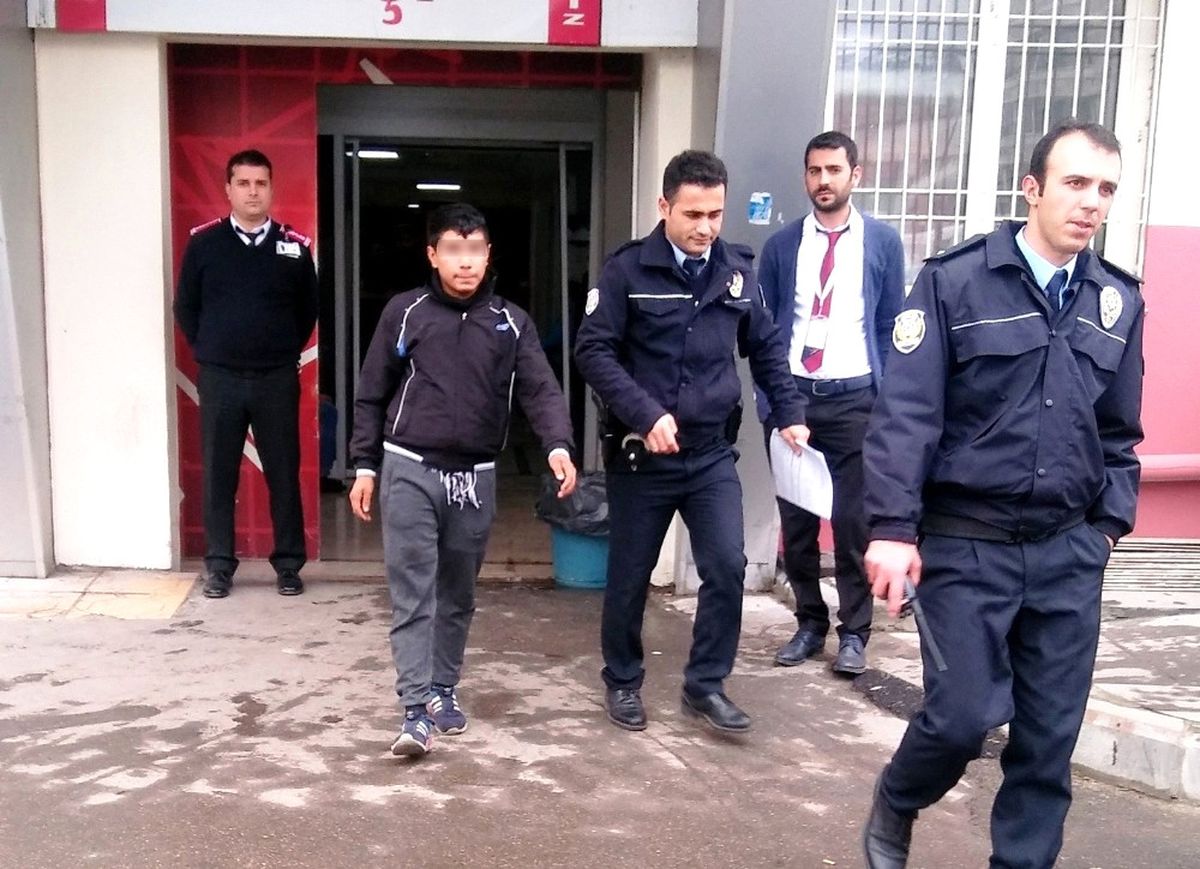 Önce Bıçakladı, Sonra Ambulans Çağırıp Hastaneye Götürdü