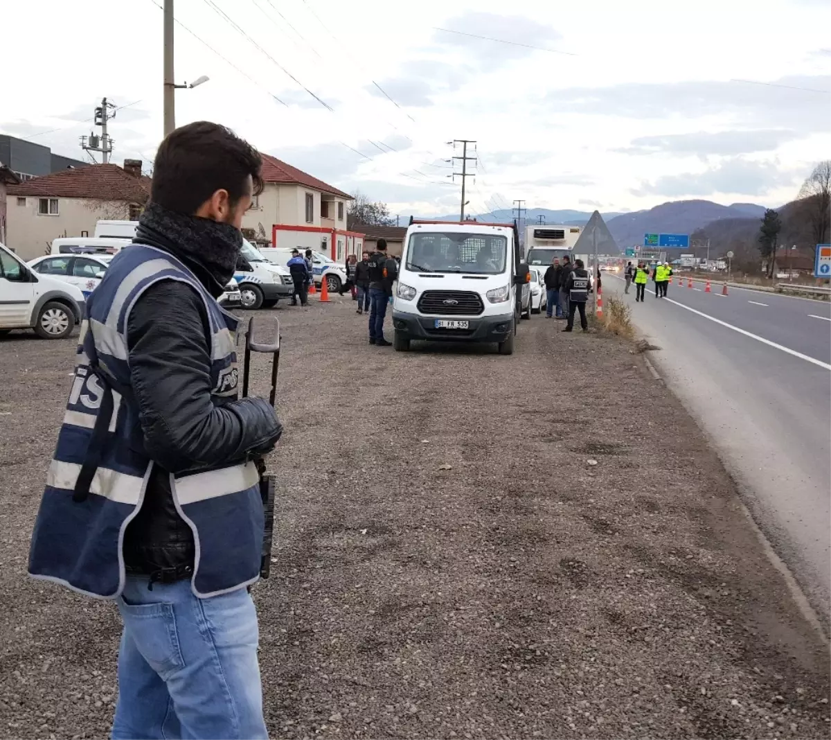 Polis Karayolunda Yaptığı Uygulamada Kuş Uçurtmadı