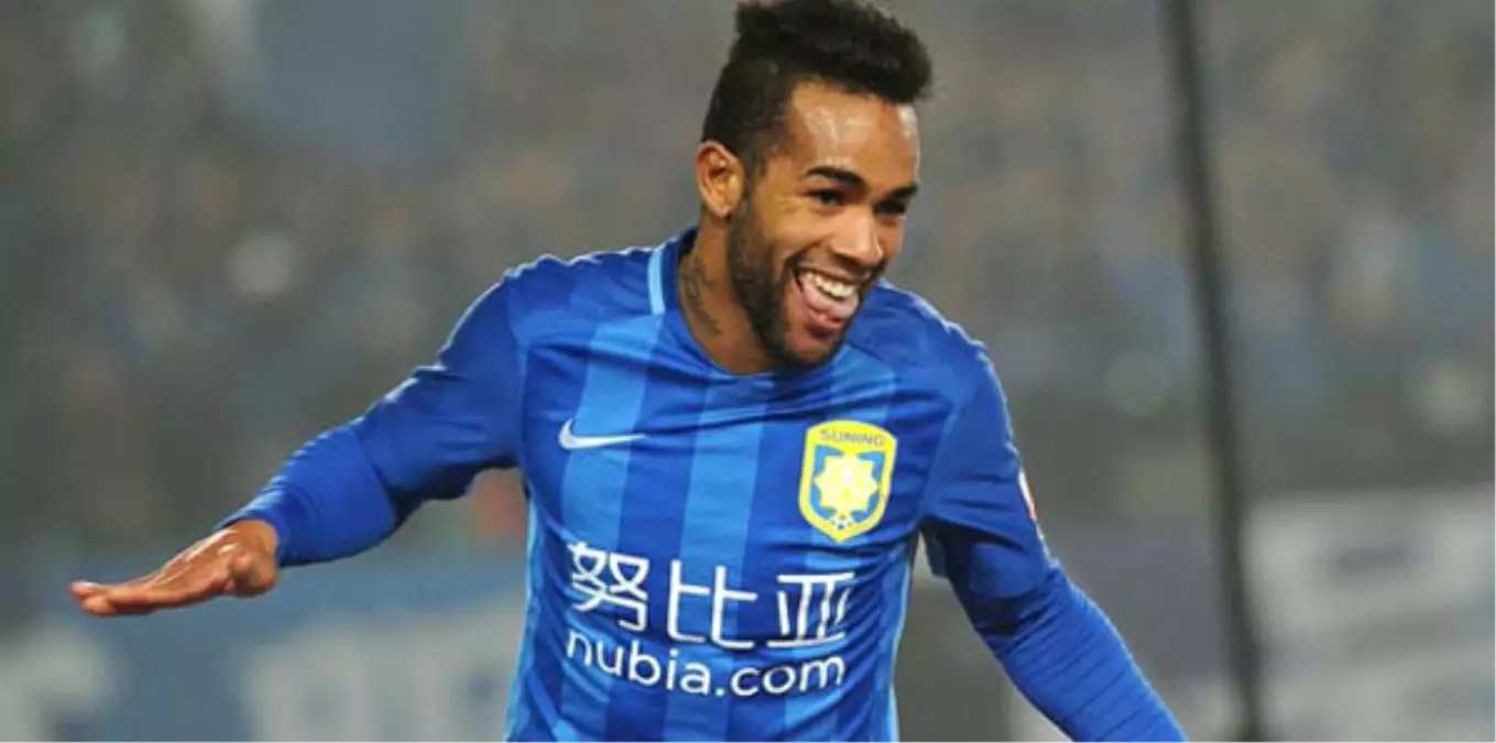 Talisca\'nın Yerine Alex Teixeira