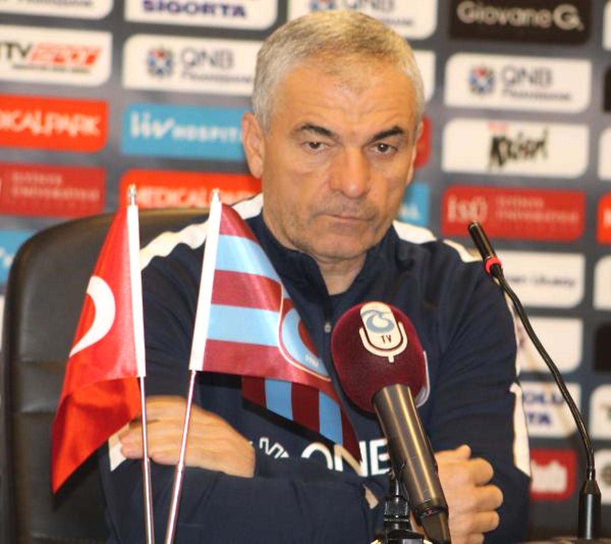 Trabzonspor Teknik Direktörü Çalımbay: "Devre Arasından Sonra Tüm Sorumluluk Bende"