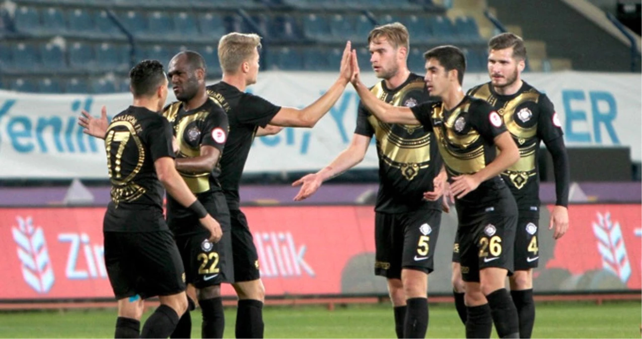 Osmanlıspor Yeni Malatyaspor\'u 3-1 Yendi, Rövanş İçin Avantajı Kaptı