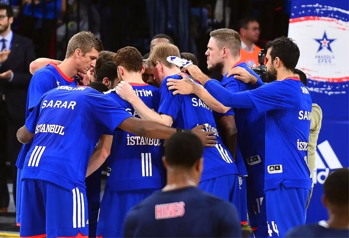 Anadolu Efes Evinde İlk Peşinde